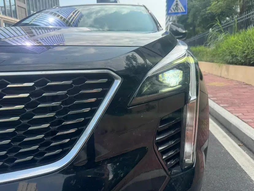 Cadillac XT4 2022 28T Two-Wheel Drive Fashion Edition — миниатюра 2