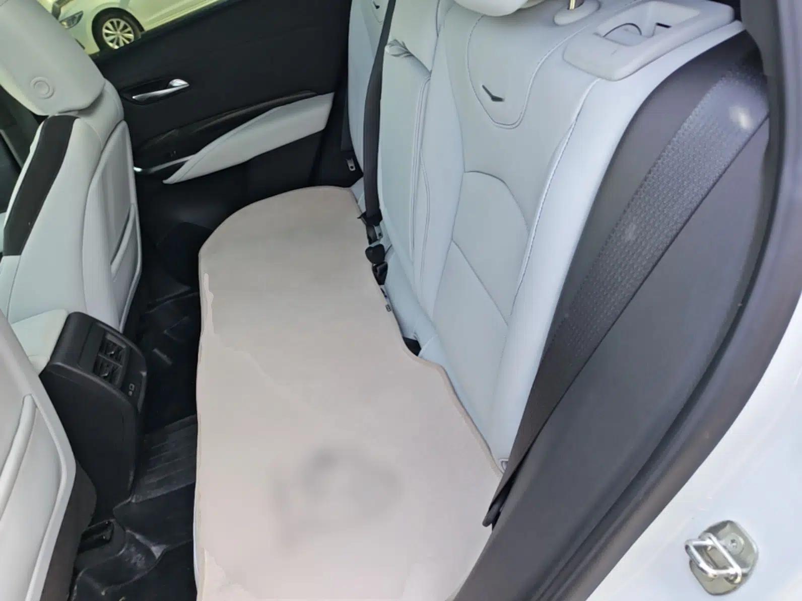 Cadillac XT4 2024 28T Two-Wheel-Drive Prestige Version — миниатюра 19