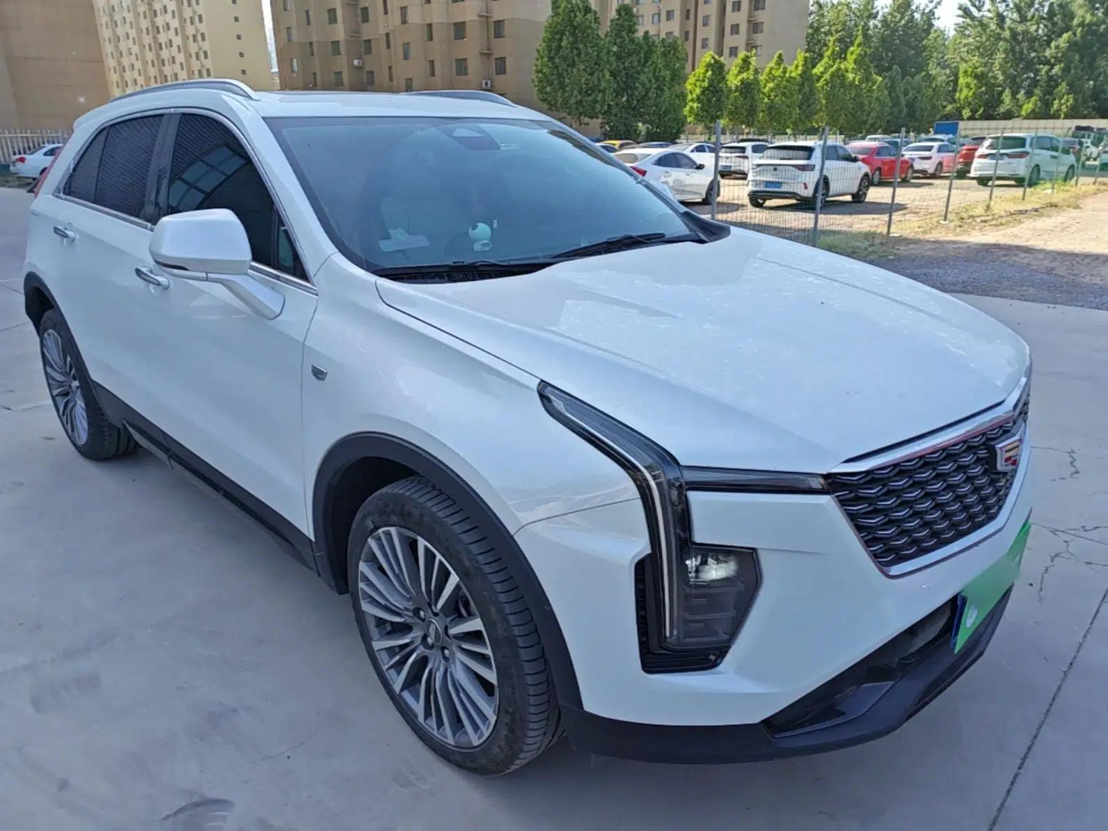 Cadillac XT4 2024 28T Two-Wheel-Drive Prestige Version — миниатюра 6