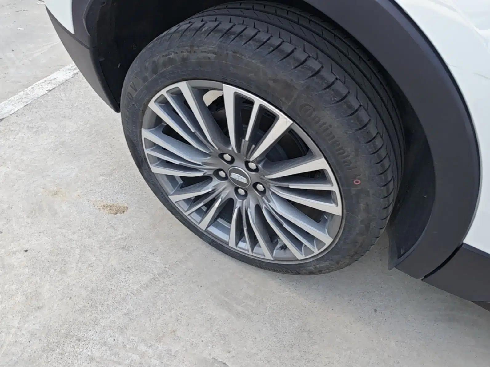 Cadillac XT4 2024 28T Two-Wheel-Drive Prestige Version — миниатюра 10
