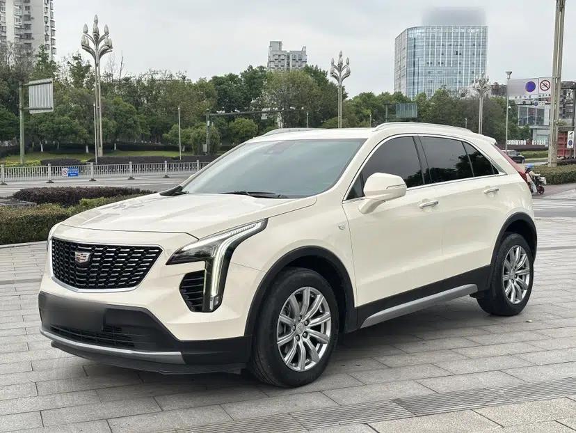 Cadillac XT4 2022 28T Two-Wheel Drive Prestige Version — миниатюра 1