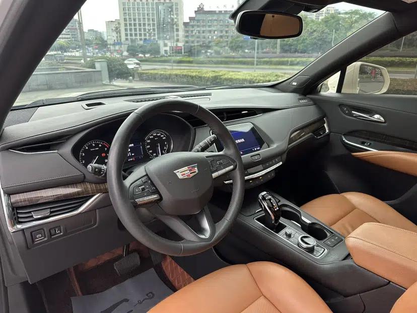 Cadillac XT4 2022 28T Two-Wheel Drive Prestige Version — миниатюра 16