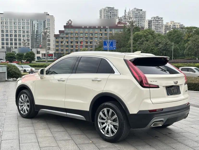 Cadillac XT4 2022 28T Two-Wheel Drive Prestige Version — миниатюра 4