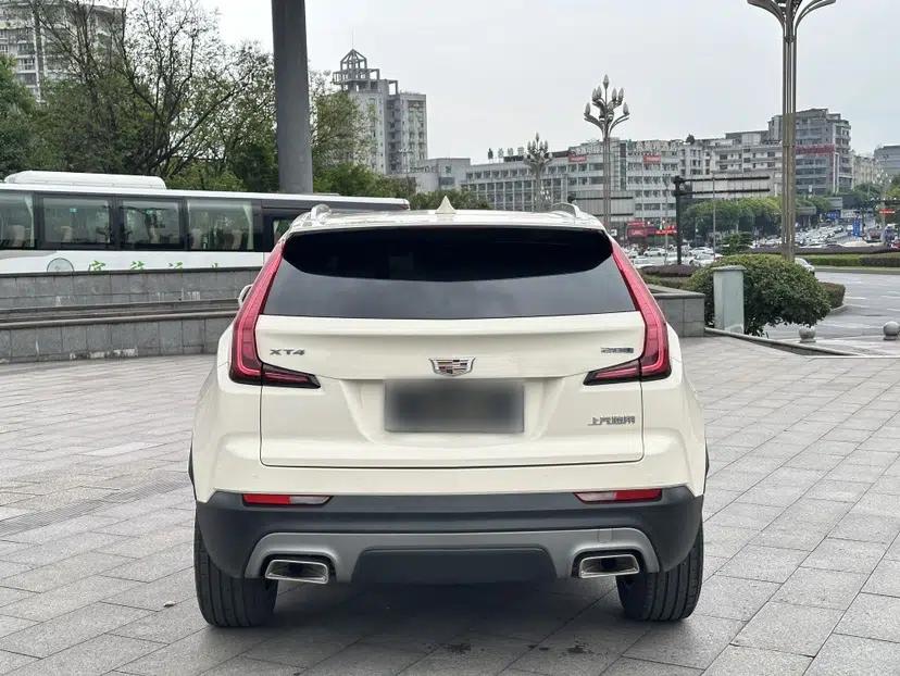 Cadillac XT4 2022 28T Two-Wheel Drive Prestige Version — миниатюра 5