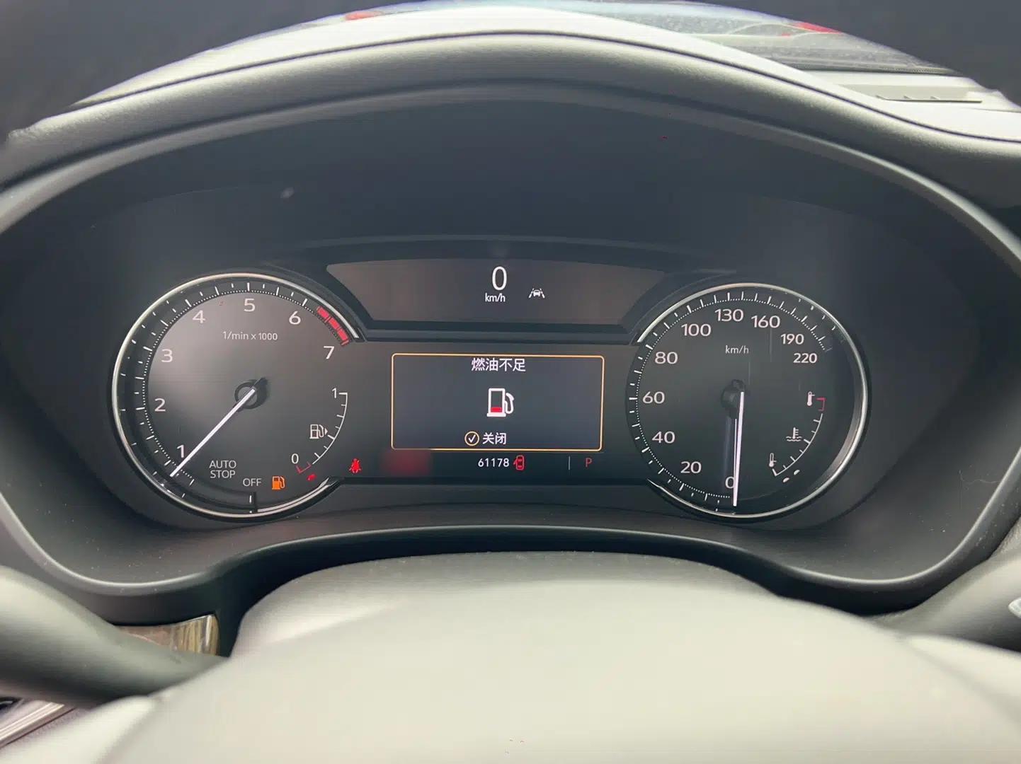 Cadillac XT4 2022 28T Two-Wheel Drive Prestige Version — миниатюра 9