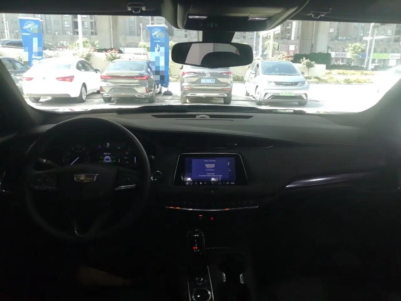 Cadillac XT4 2021 28T Two-Wheel Drive Tech Edition — миниатюра 13