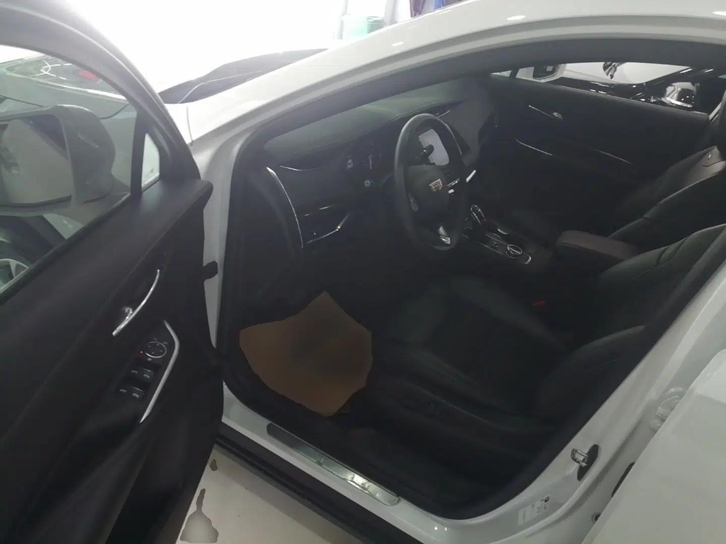 Cadillac XT4 2021 28T Two-Wheel Drive Tech Edition — миниатюра 19