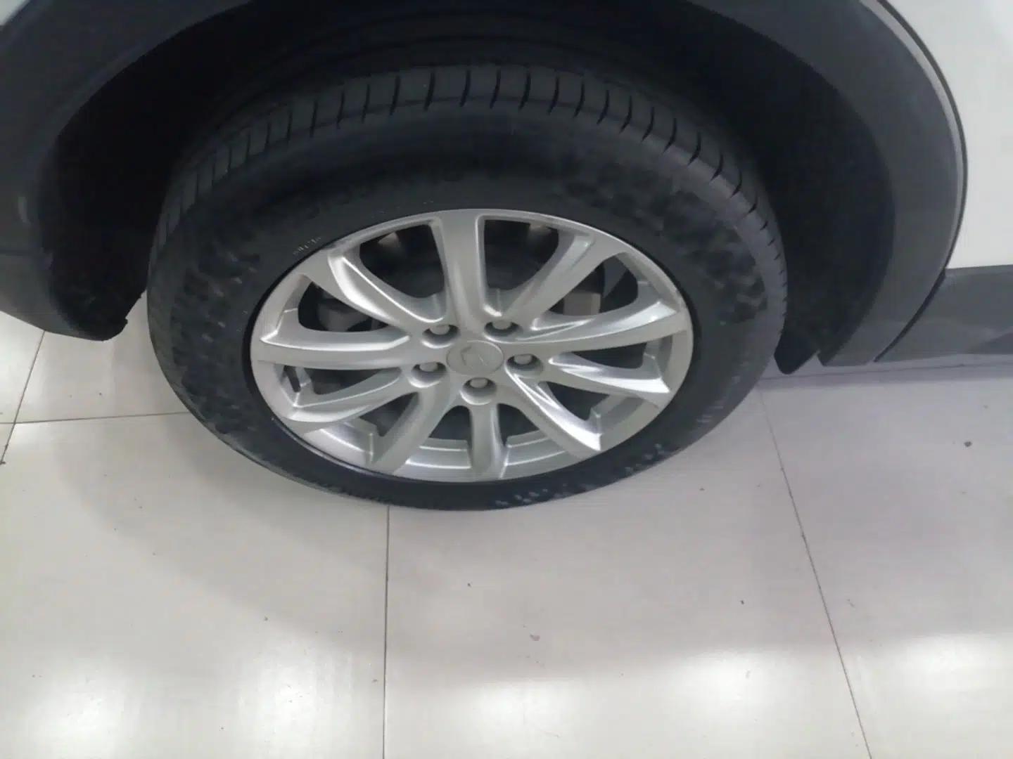 Cadillac XT4 2021 28T Two-Wheel Drive Tech Edition — миниатюра 10