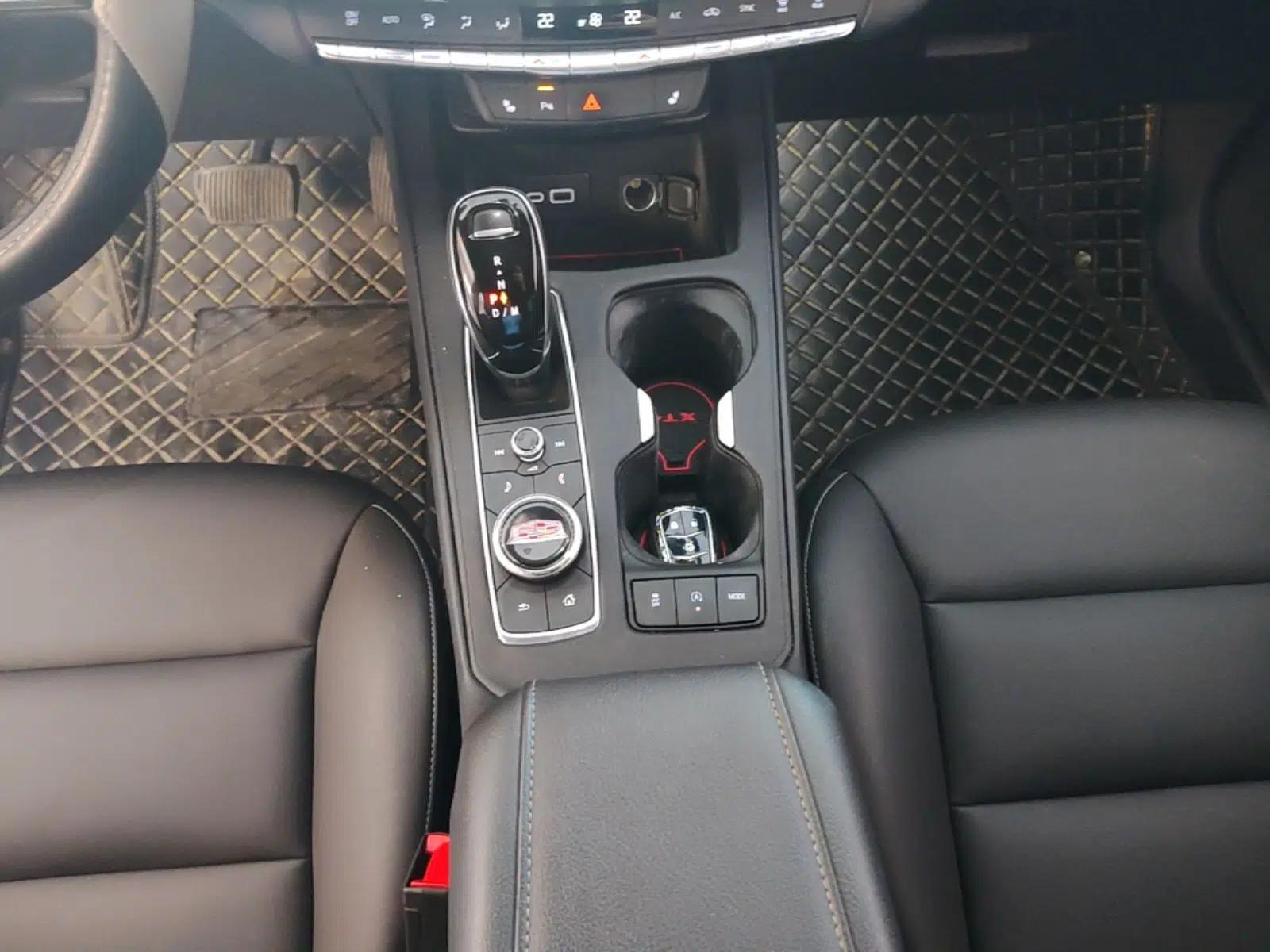 Cadillac XT4 2020 Revised Version 28T Two-Wheel Drive Luxury Edition — миниатюра 17