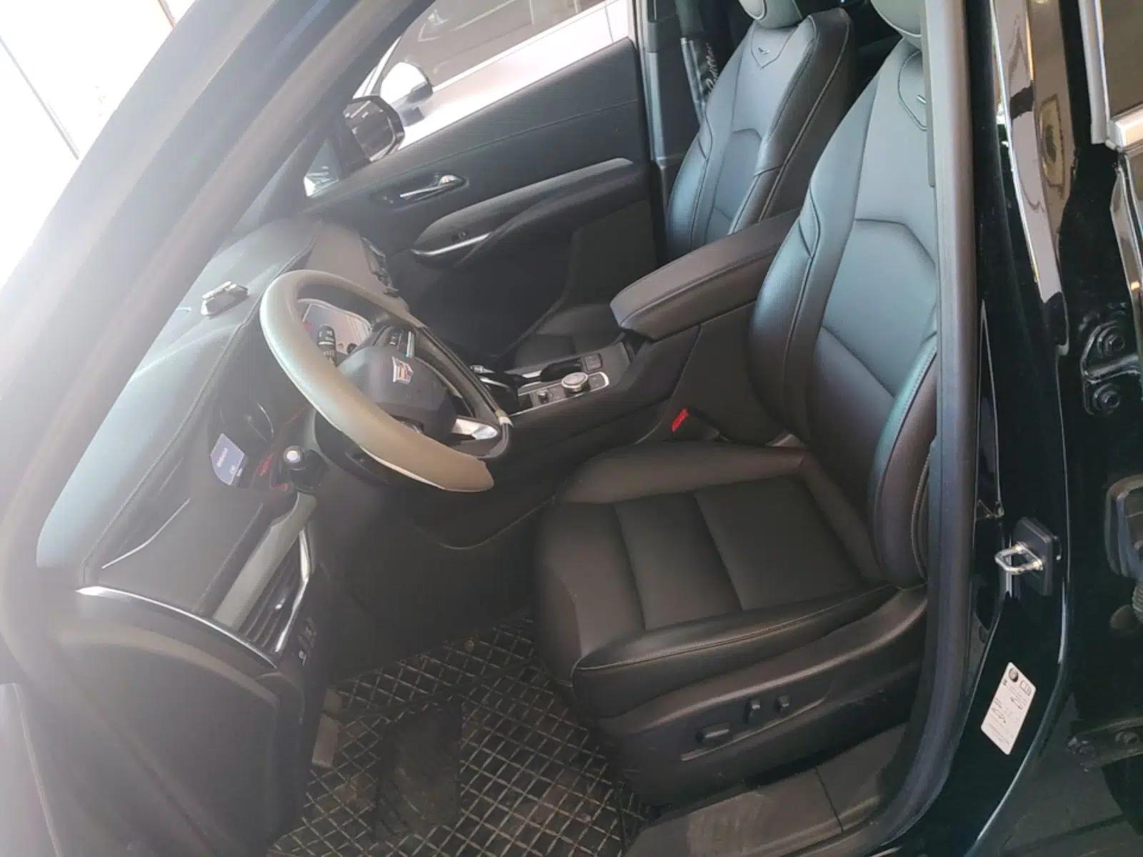 Cadillac XT4 2020 Revised Version 28T Two-Wheel Drive Luxury Edition — миниатюра 18
