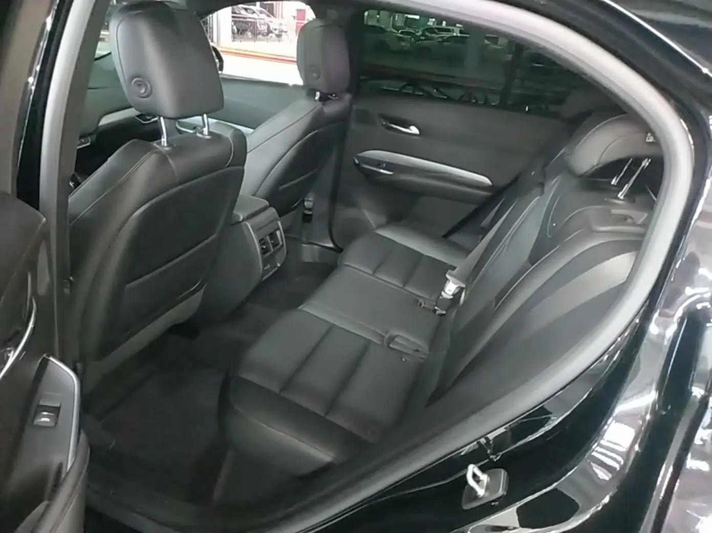 Cadillac XT4 2021 28T Two-Wheel Drive Leading Version — миниатюра 20
