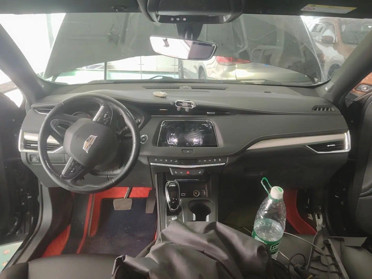 Cadillac XT4 2020 Revised Version 28T Two-Wheel Drive Leading Edition — миниатюра 13