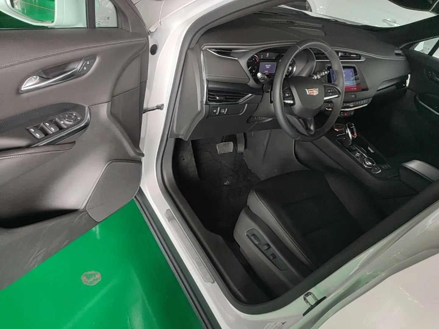 Cadillac XT4 2021 28T Two-Wheel Drive Tech Edition — миниатюра 19