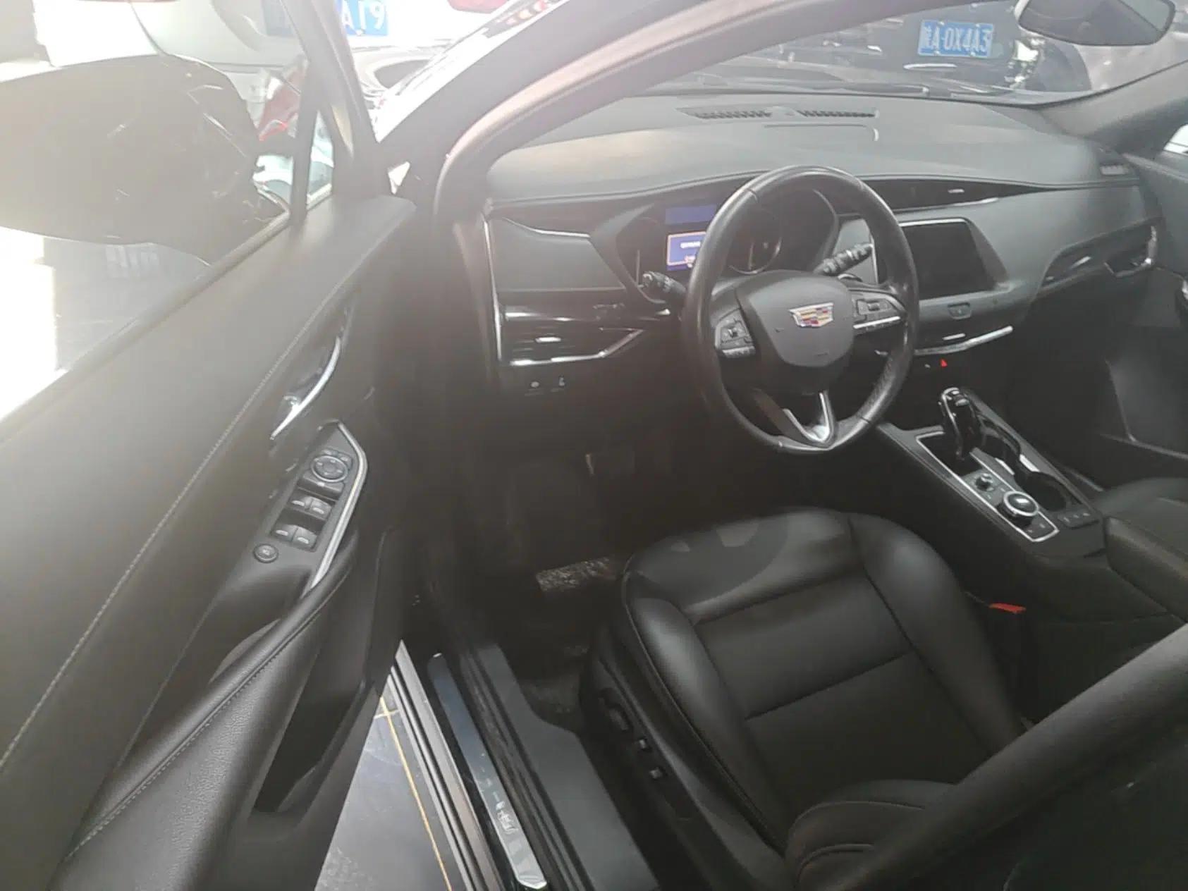 Cadillac XT4 2021 28T Two-Wheel Drive Tech Edition — миниатюра 19
