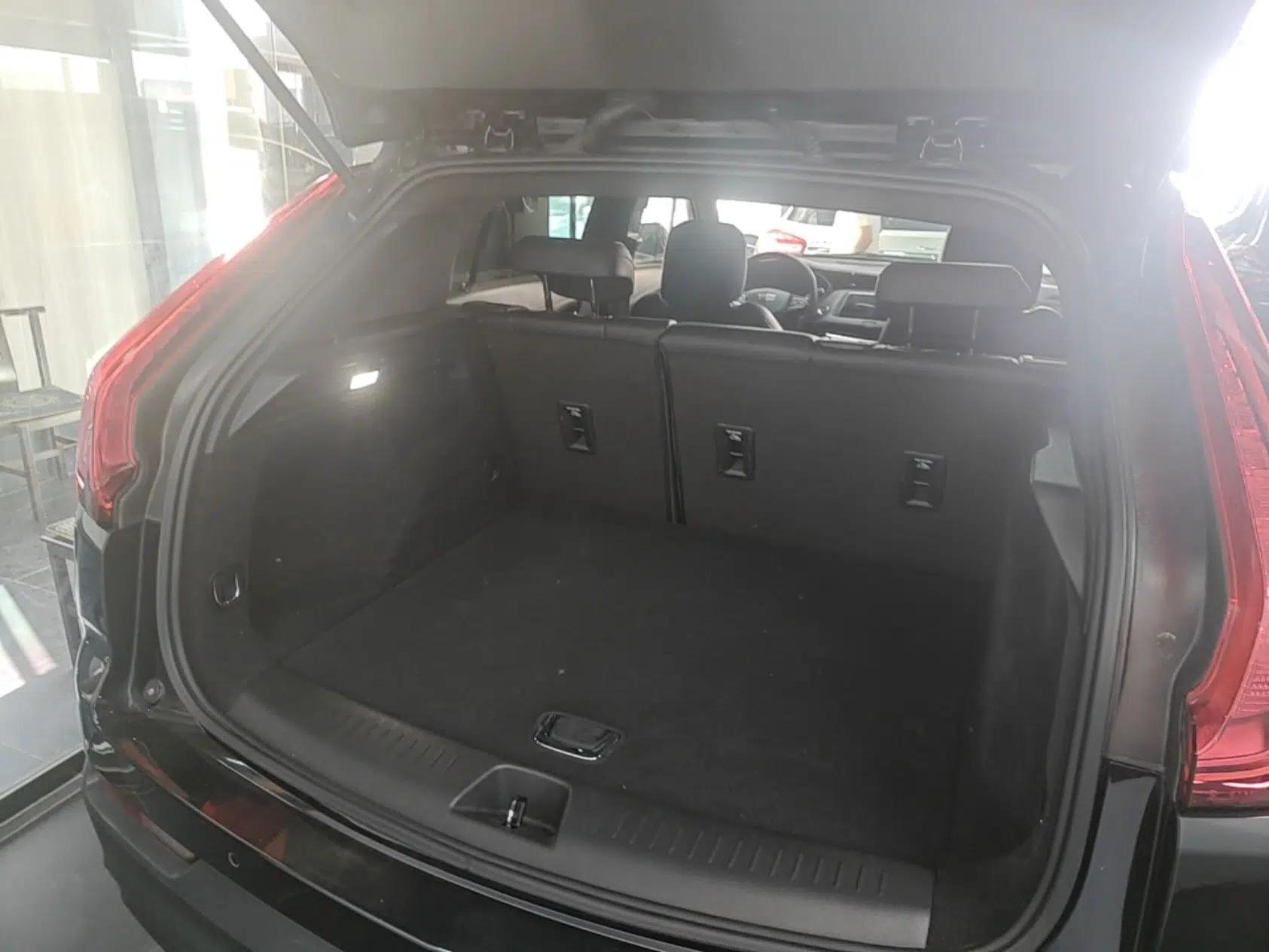 Cadillac XT4 2021 28T Two-Wheel Drive Tech Edition — миниатюра 22