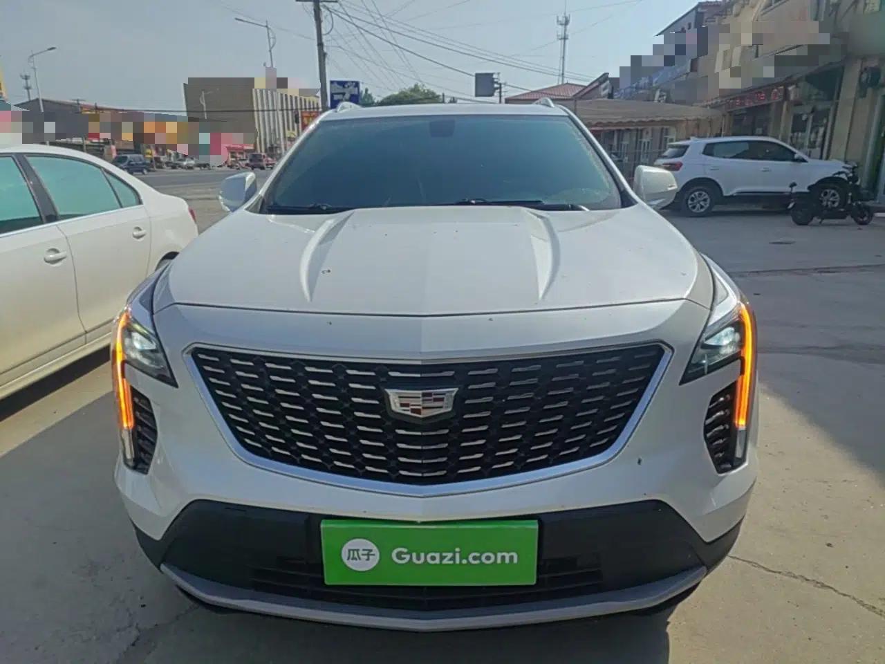Cadillac XT4 2018 28T Two-Wheel-Drive Luxury Model — миниатюра 2