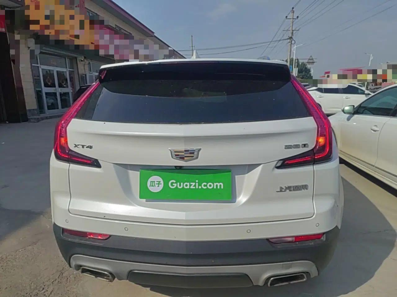 Cadillac XT4 2018 28T Two-Wheel-Drive Luxury Model — миниатюра 3