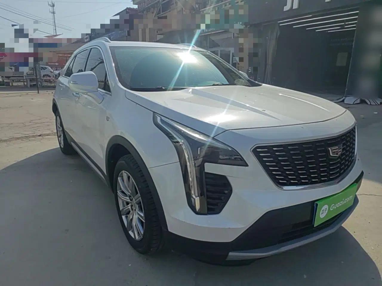 Cadillac XT4 2018 28T Two-Wheel-Drive Luxury Model — миниатюра 6