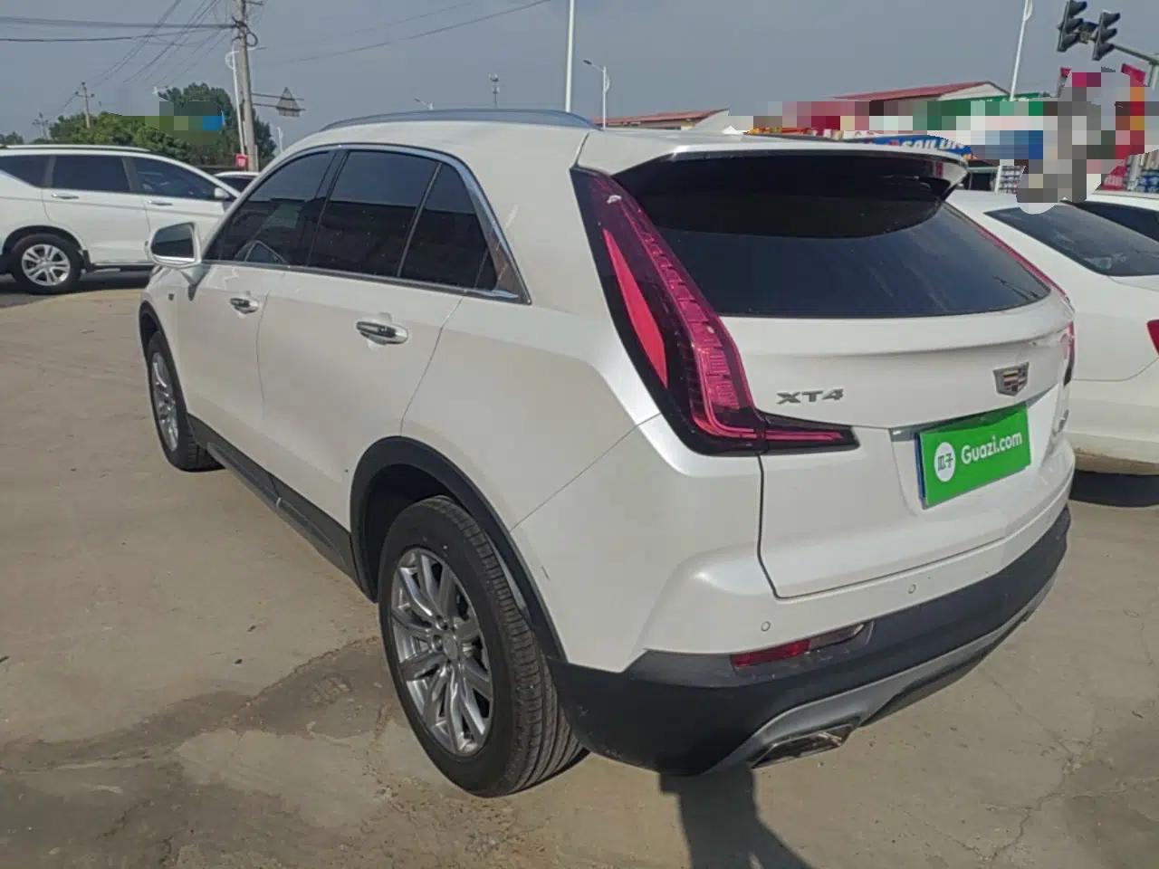 Cadillac XT4 2018 28T Two-Wheel-Drive Luxury Model — миниатюра 7