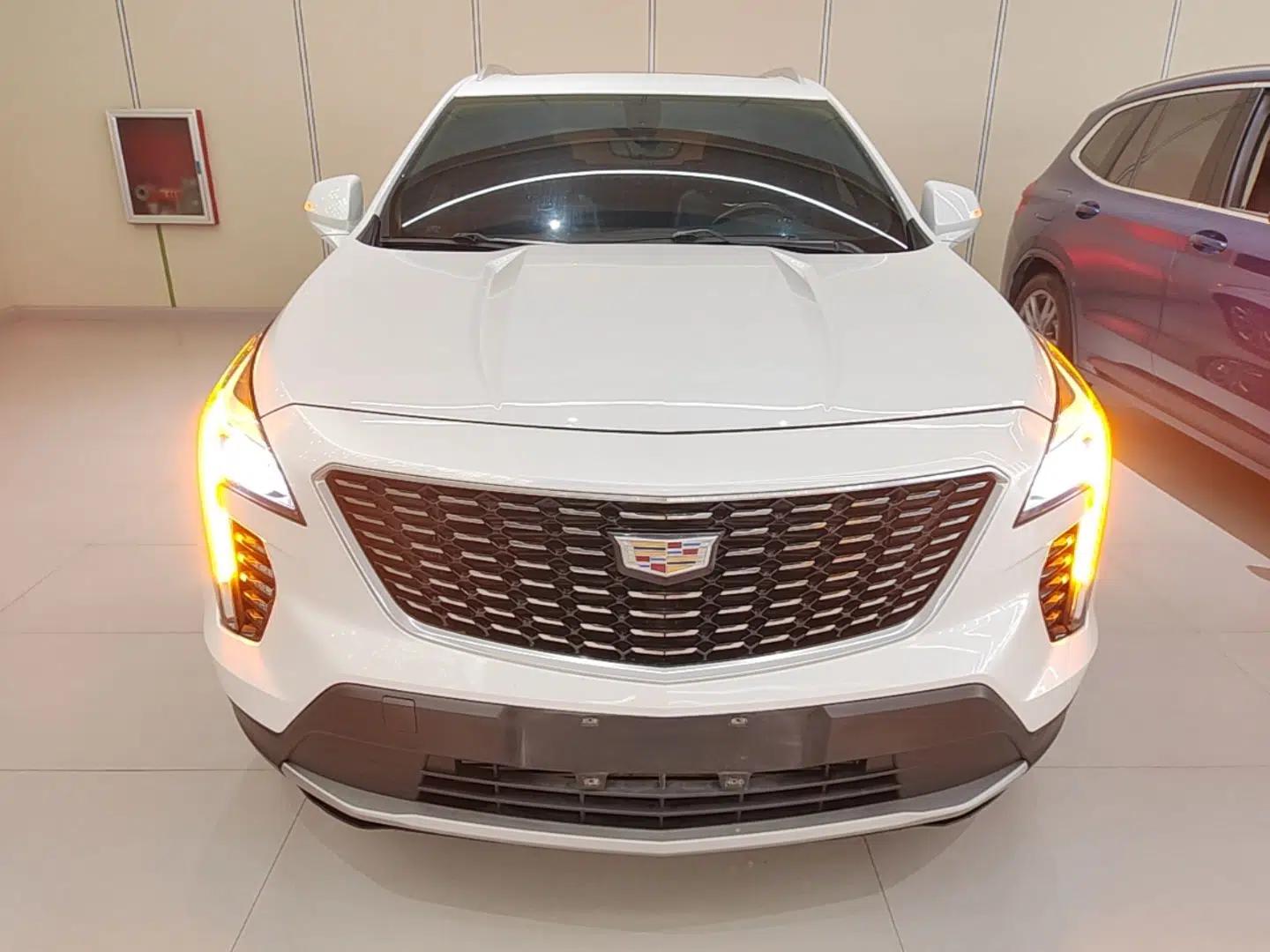 Cadillac XT4 2020 28T Two-Wheel-Drive Leading Version — миниатюра 2
