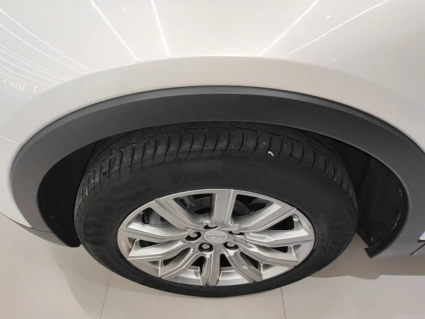 Cadillac XT4 2020 28T Two-Wheel-Drive Leading Version — миниатюра 8