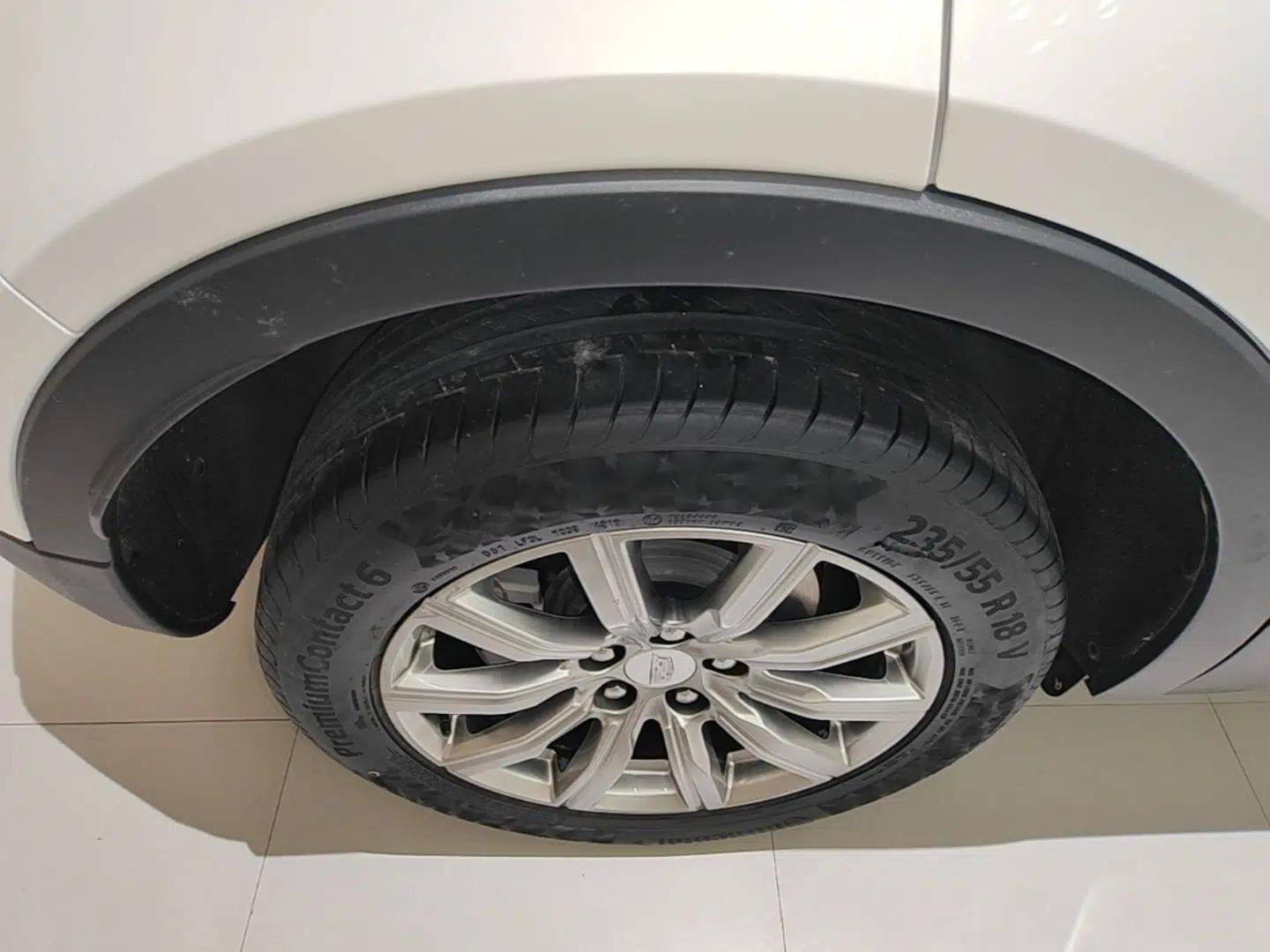 Cadillac XT4 2020 28T Two-Wheel-Drive Leading Version — миниатюра 10