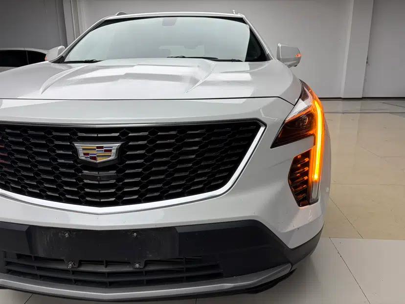 Cadillac XT4 2020 28T Two-Wheel-Drive Leading Version — миниатюра 2