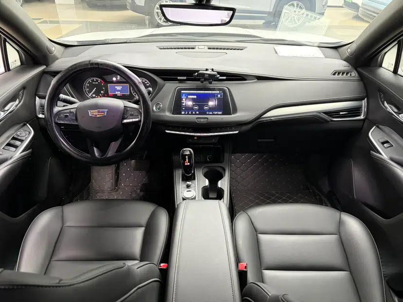 Cadillac XT4 2020 28T Two-Wheel-Drive Leading Version — миниатюра 19