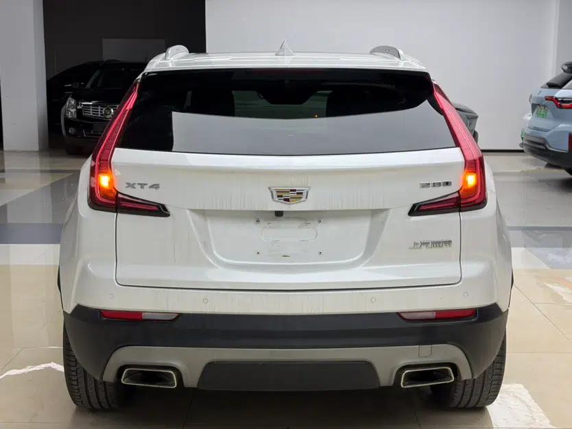 Cadillac XT4 2020 28T Two-Wheel-Drive Leading Version — миниатюра 3