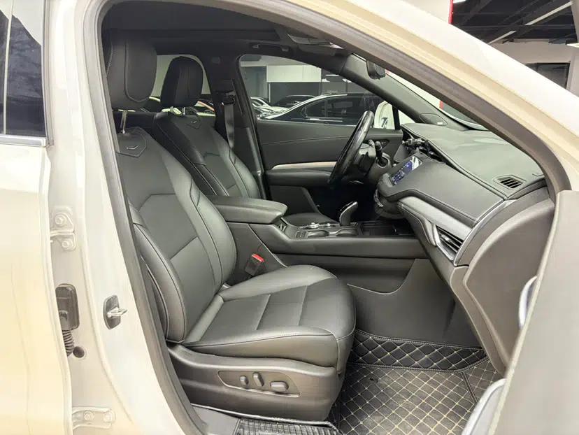 Cadillac XT4 2020 28T Two-Wheel-Drive Leading Version — миниатюра 21