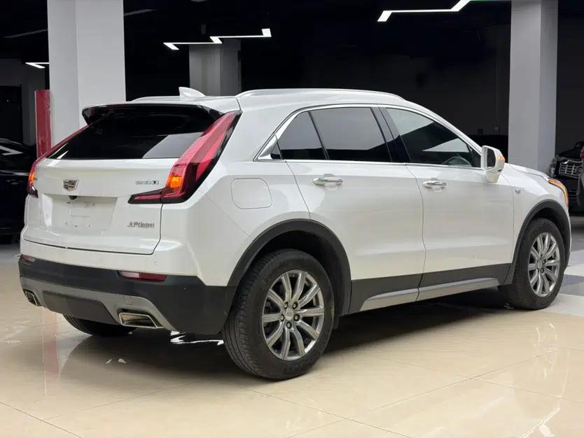 Cadillac XT4 2020 28T Two-Wheel-Drive Leading Version — миниатюра 4