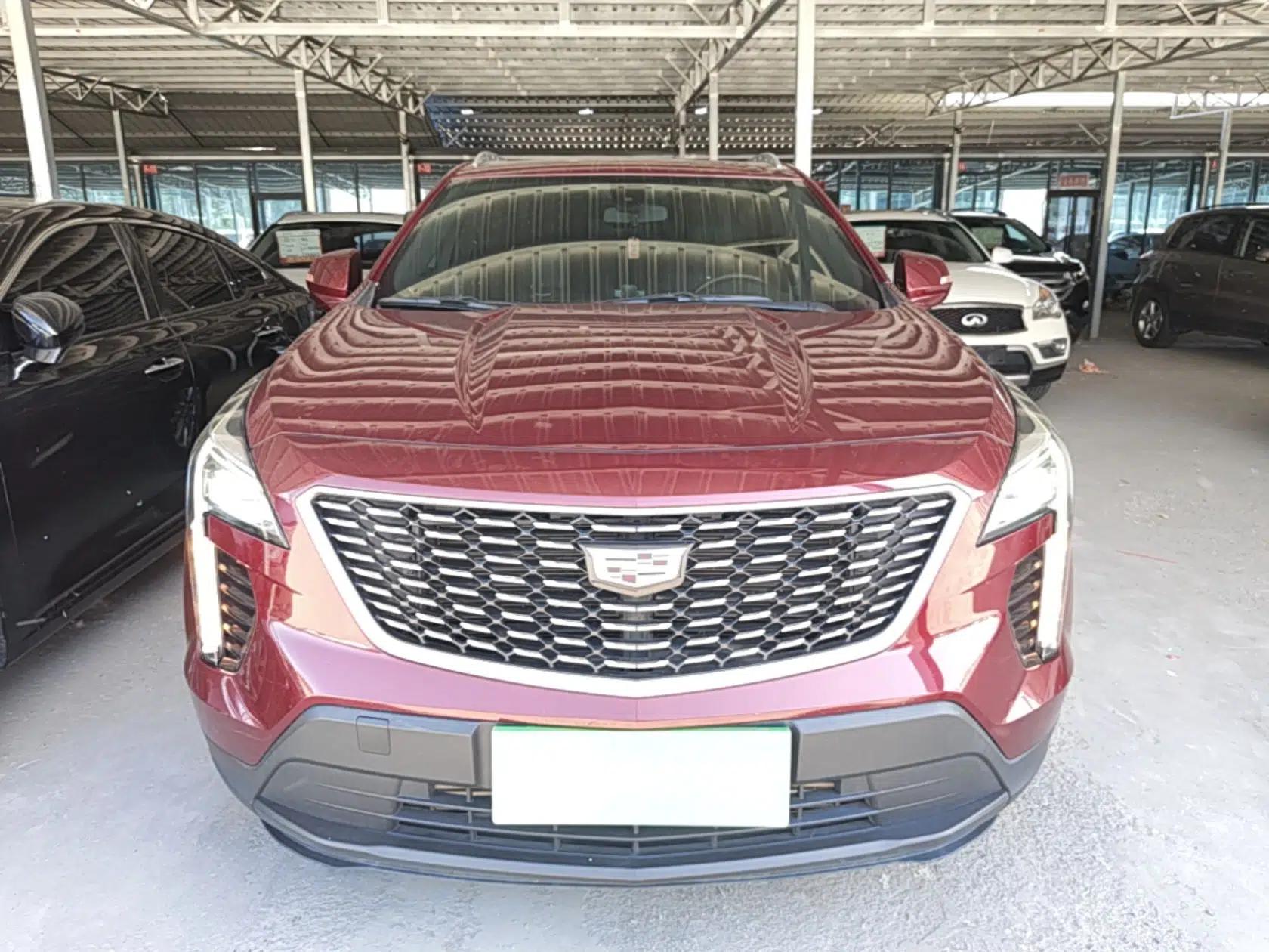 Cadillac XT4 2018 28T Two-Wheel Drive Tech Version — миниатюра 2
