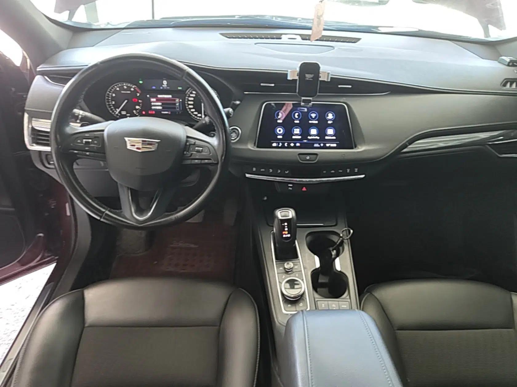 Cadillac XT4 2018 28T Two-Wheel Drive Tech Version — миниатюра 12