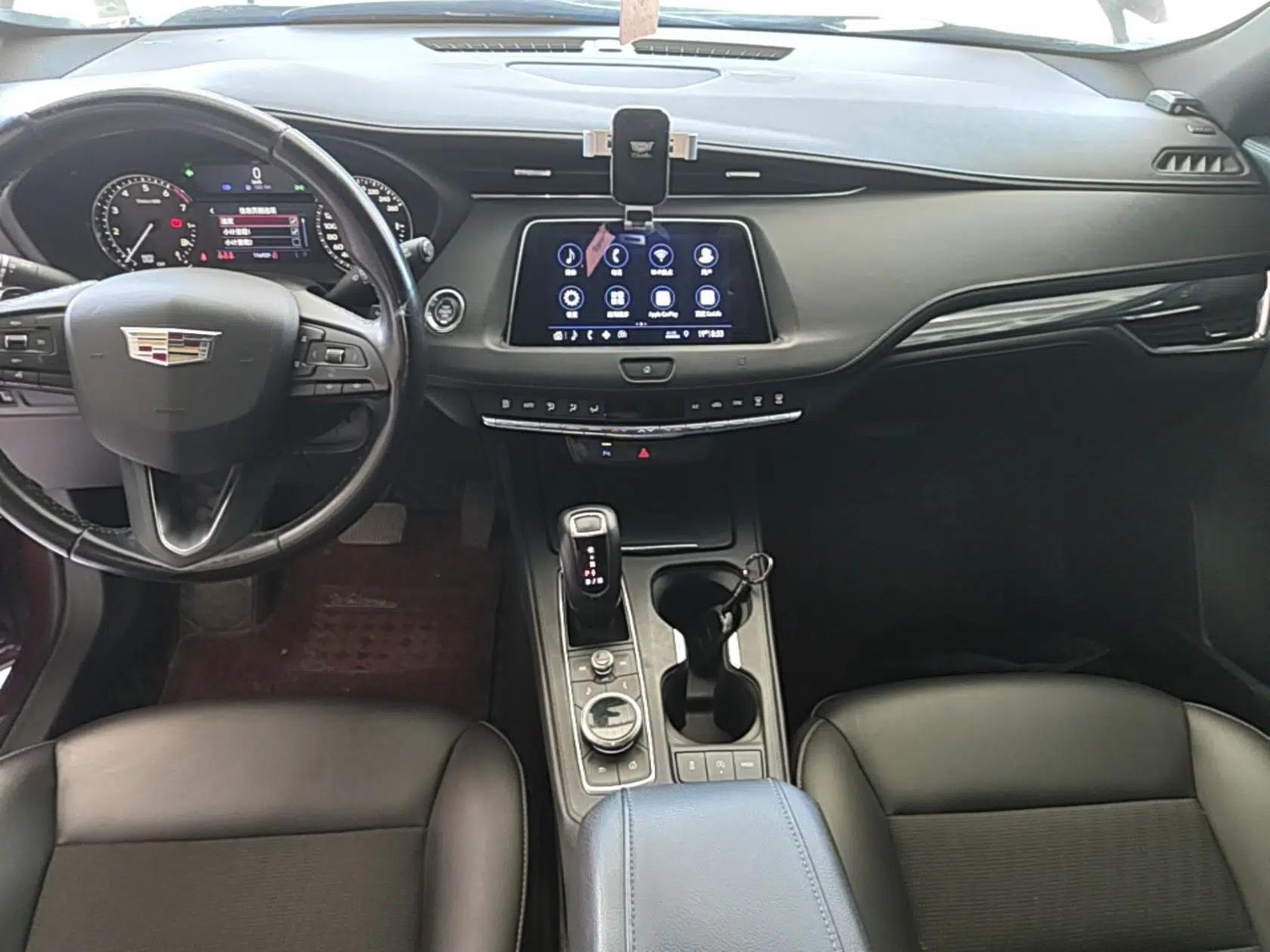 Cadillac XT4 2018 28T Two-Wheel Drive Tech Version — миниатюра 15