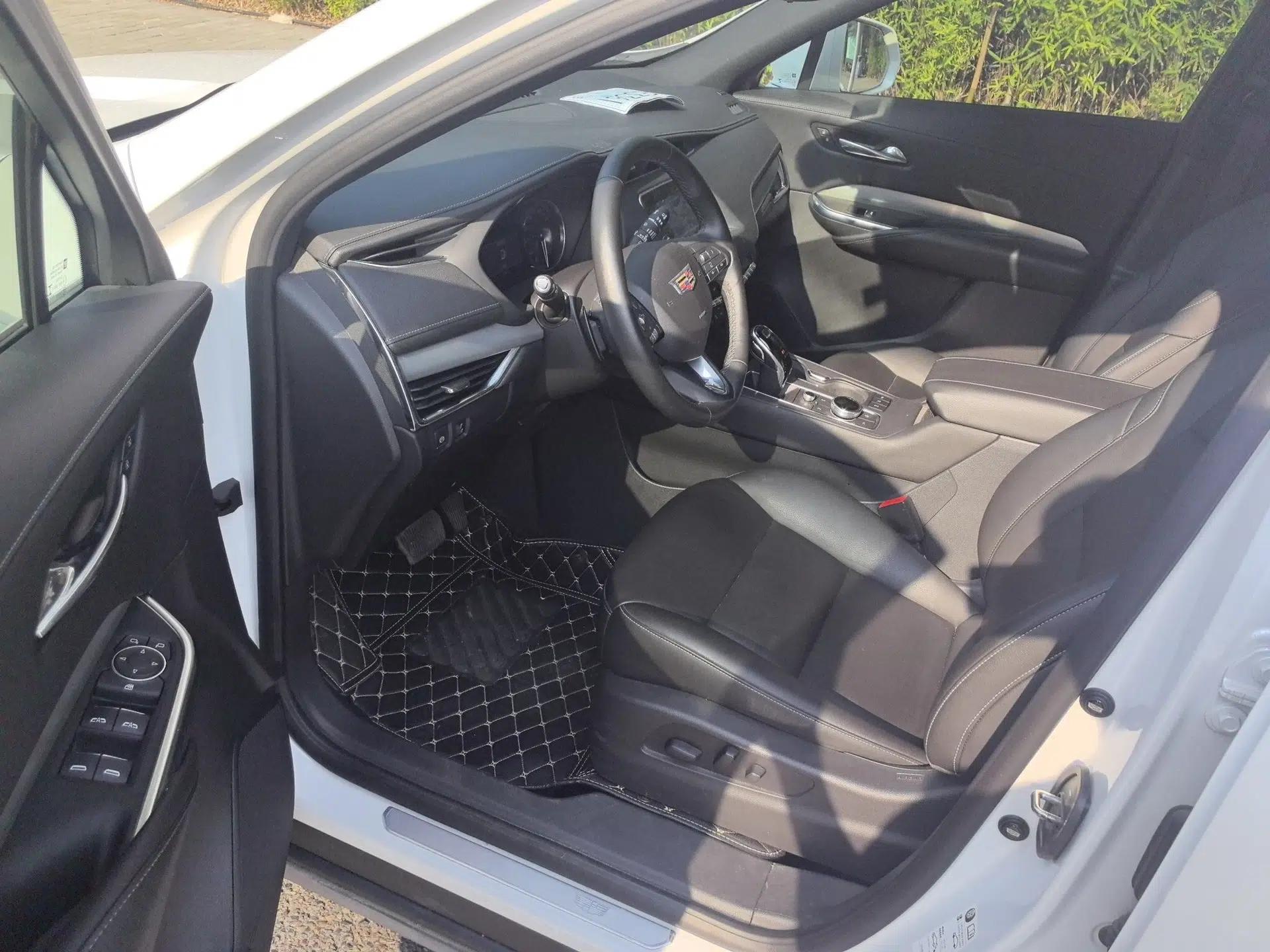 Cadillac XT4 2021 28T Two-Wheel Drive Luxury Version — миниатюра 17