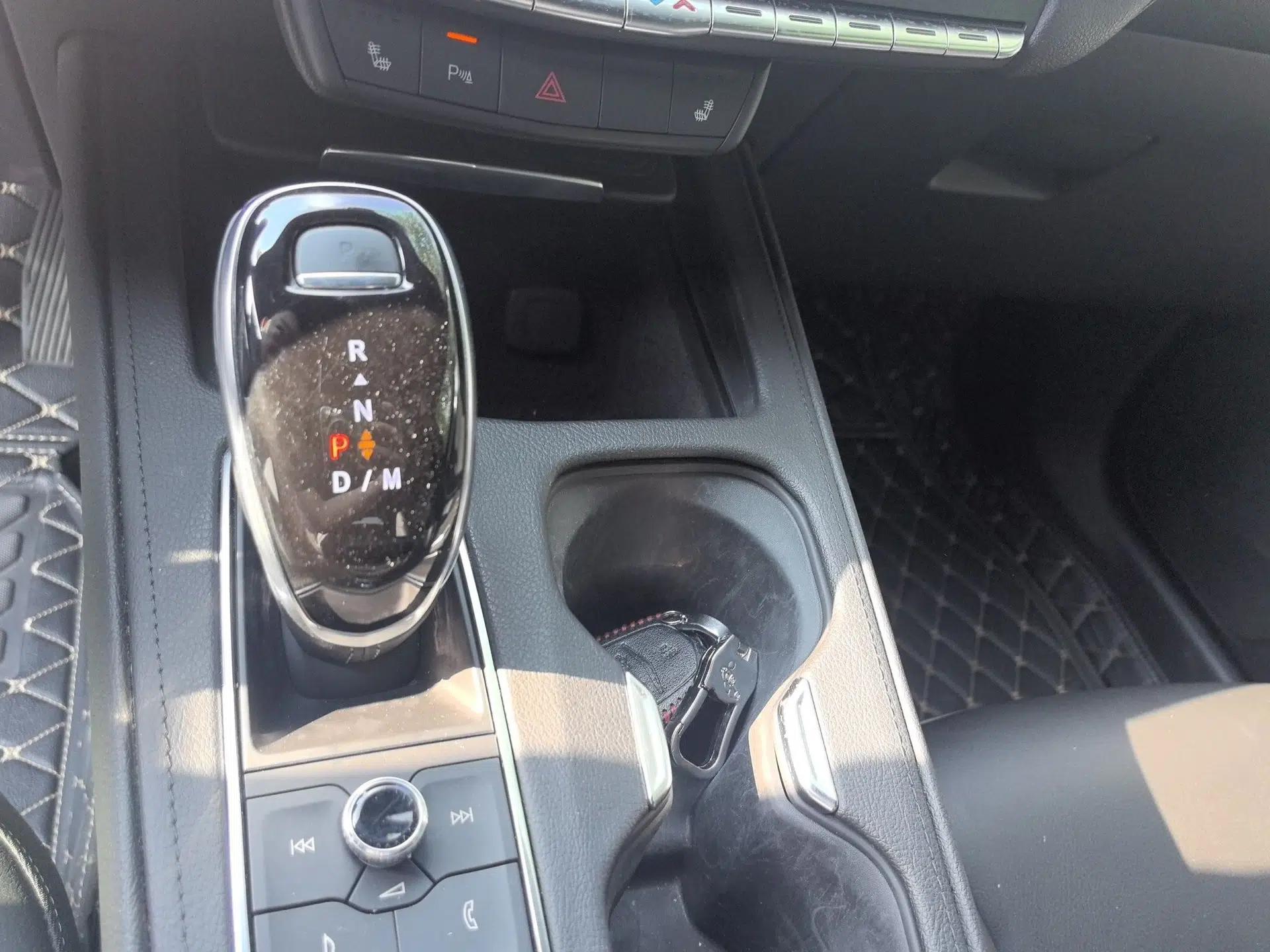 Cadillac XT4 2021 28T Two-Wheel Drive Luxury Version — миниатюра 21