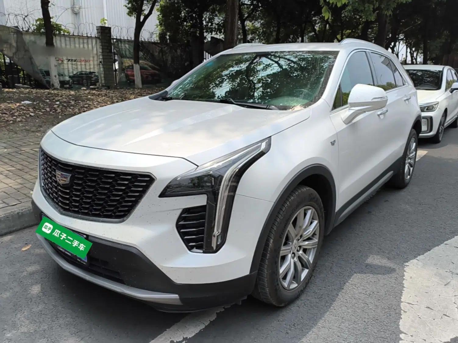 Cadillac XT4 2018 28T Two-Wheel-Drive Luxury Model — миниатюра 1