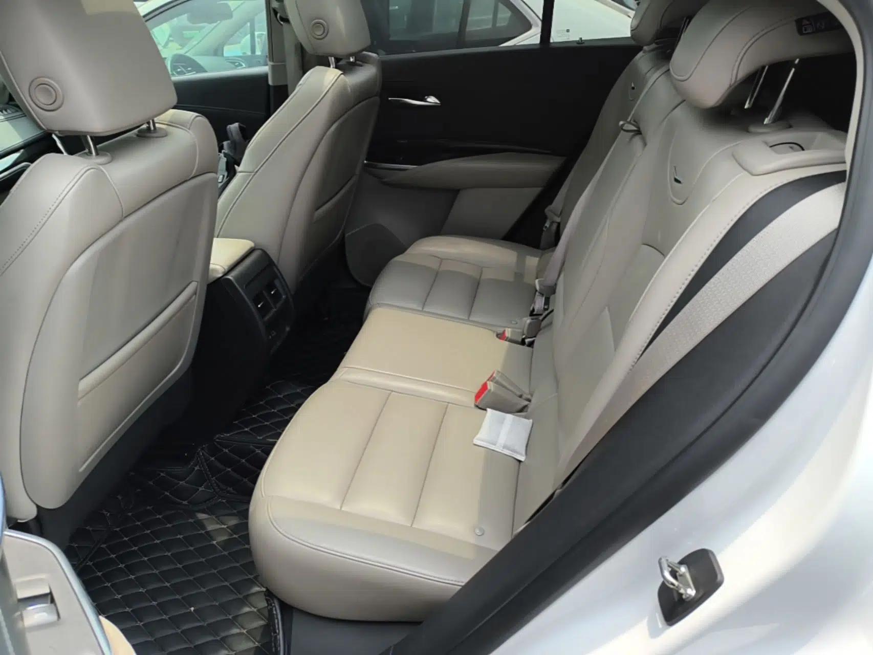 Cadillac XT4 2018 28T Two-Wheel-Drive Luxury Model — миниатюра 20