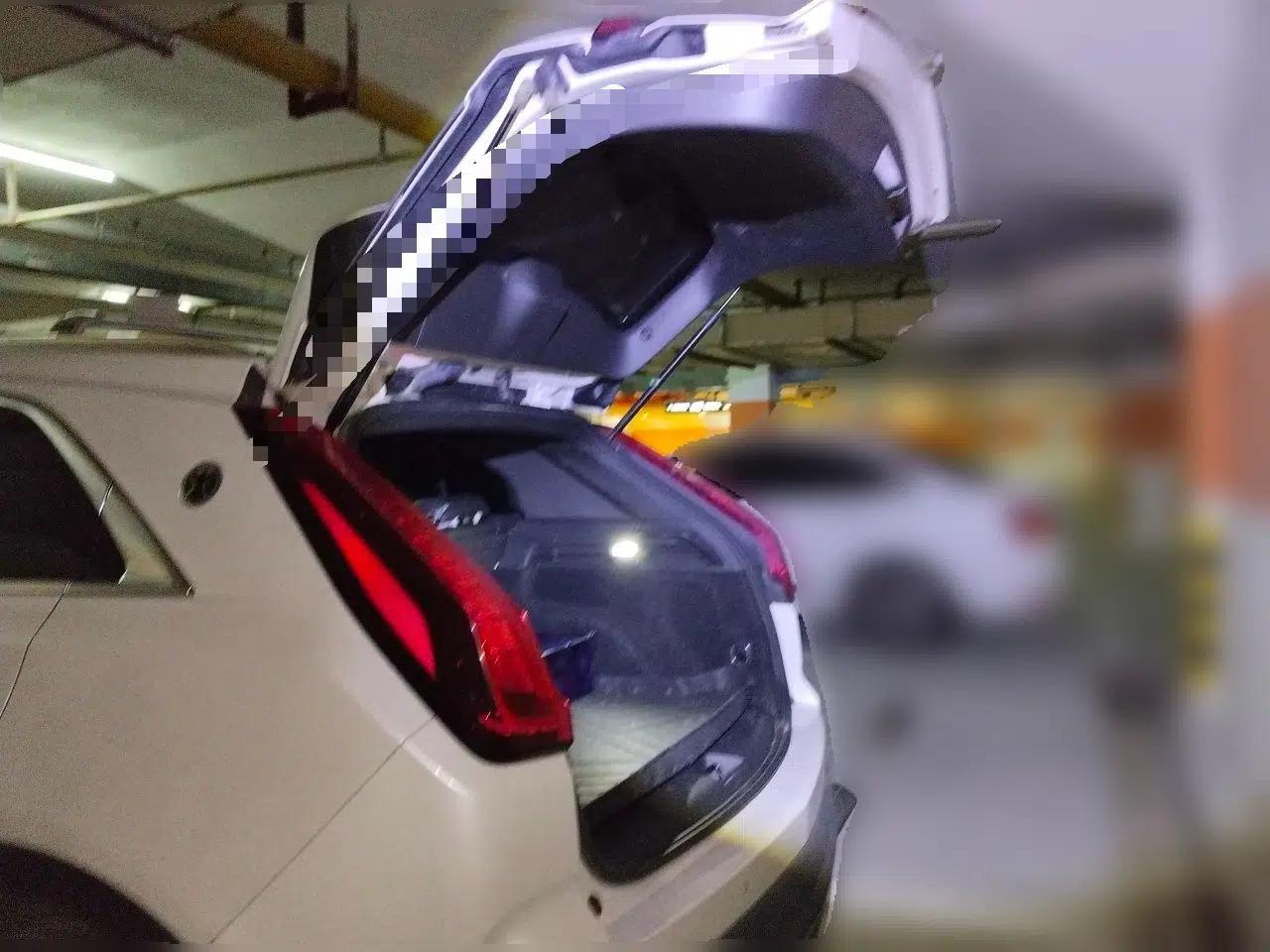 Cadillac XT4 2020 Revised Version 28T Two-Wheel Drive Tech Edition — миниатюра 20