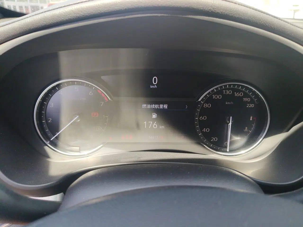 Cadillac XT4 2021 28T Two-Wheel Drive Leading Version — миниатюра 12