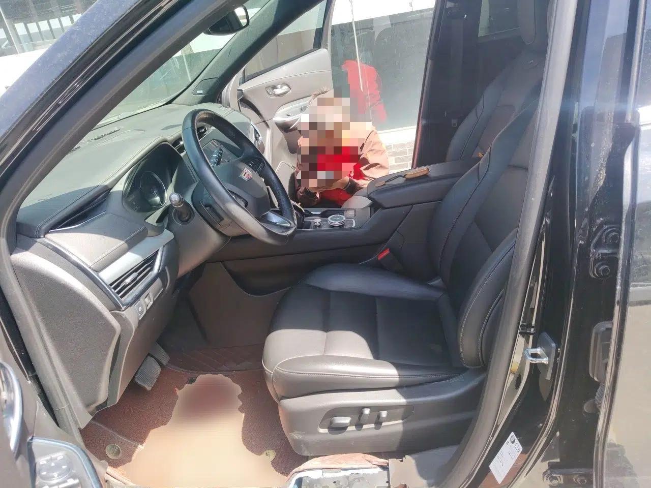 Cadillac XT4 2021 28T Two-Wheel Drive Leading Version — миниатюра 16
