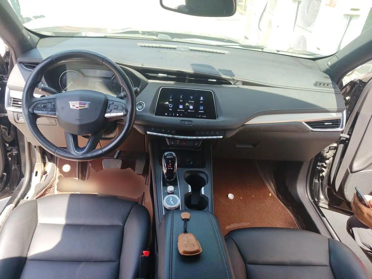 Cadillac XT4 2021 28T Two-Wheel Drive Leading Version — миниатюра 10