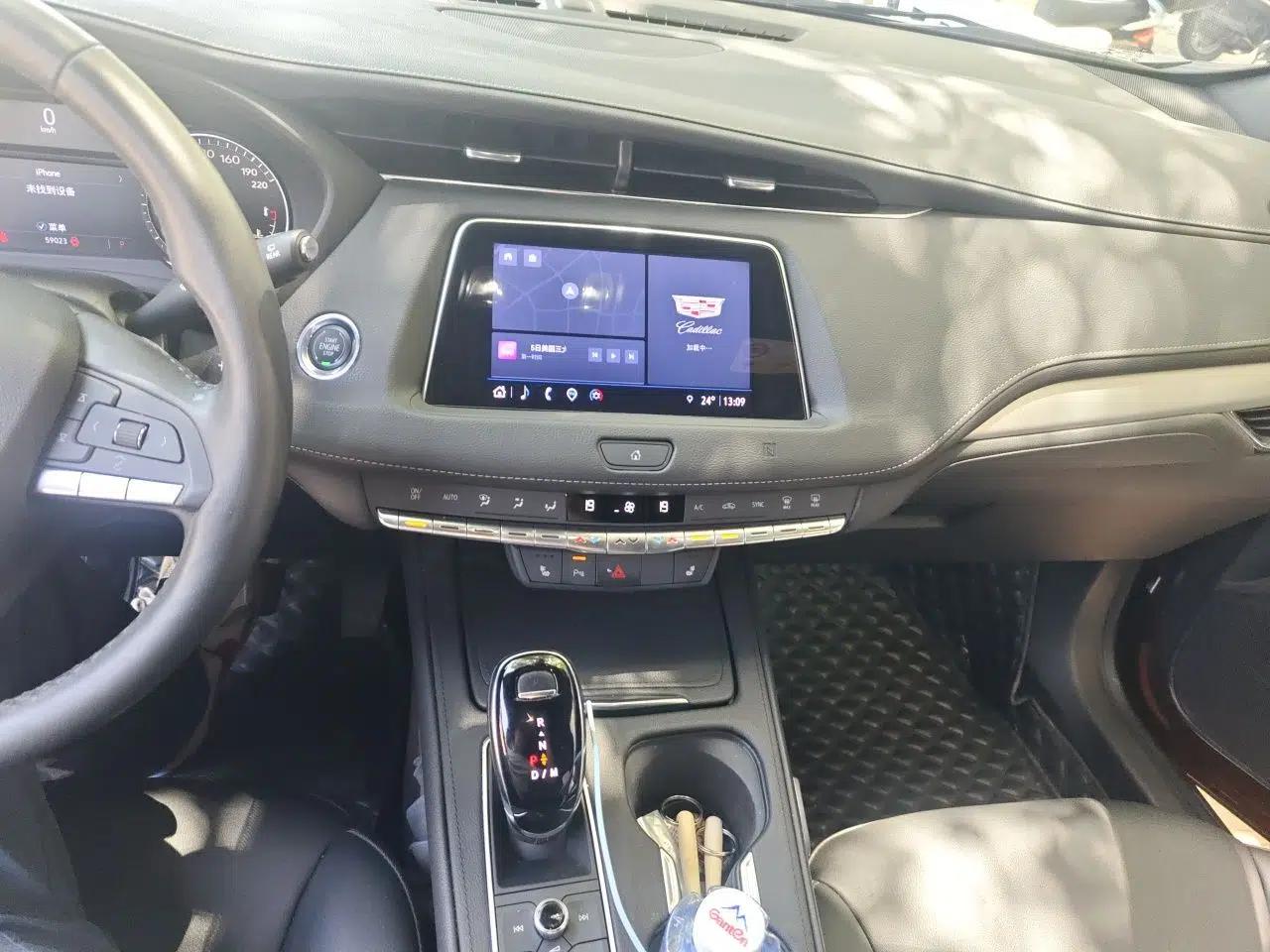 Cadillac XT4 2021 28T Two-Wheel Drive Leading Version — миниатюра 14