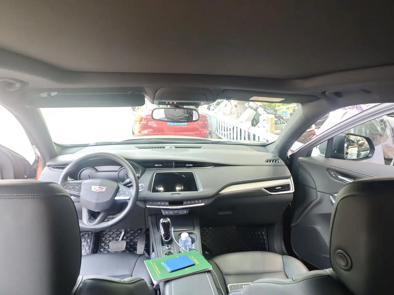 Cadillac XT4 2021 28T Two-Wheel Drive Leading Version — миниатюра 19