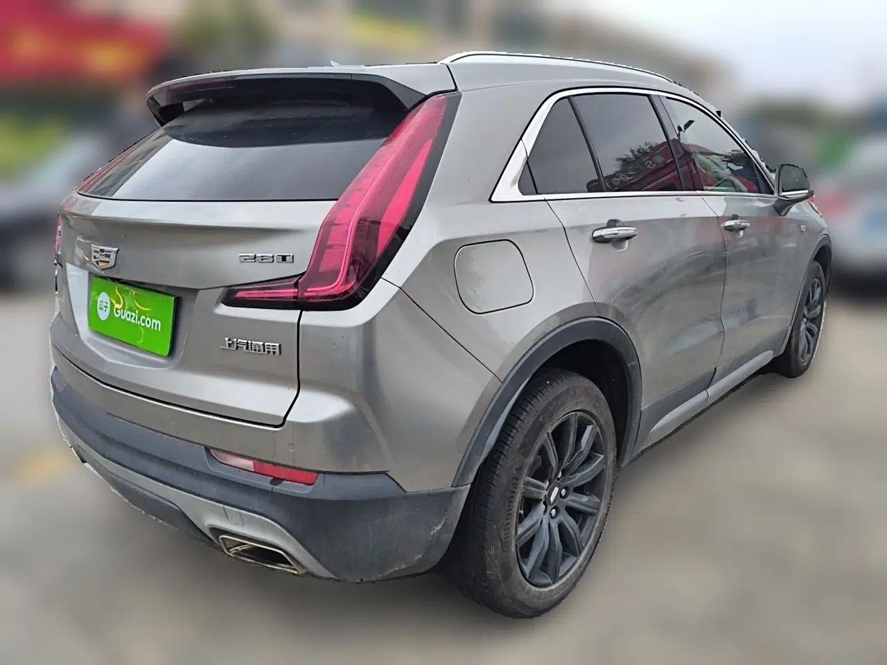 Cadillac XT4 2018 28T Two-Wheel-Drive Luxury Model — миниатюра 6