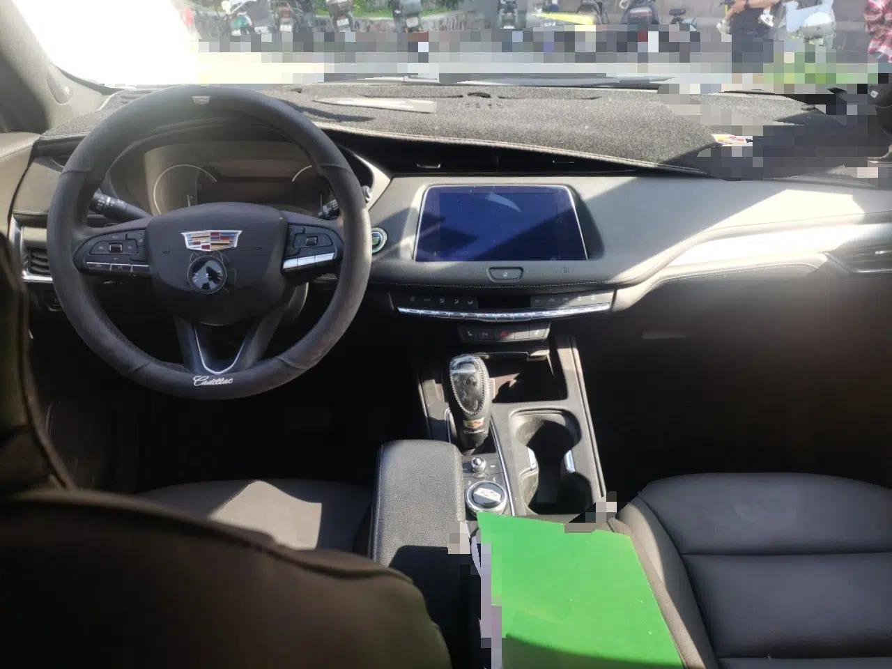 Cadillac XT4 2021 28T Two-Wheel Drive Leading Version — миниатюра 10