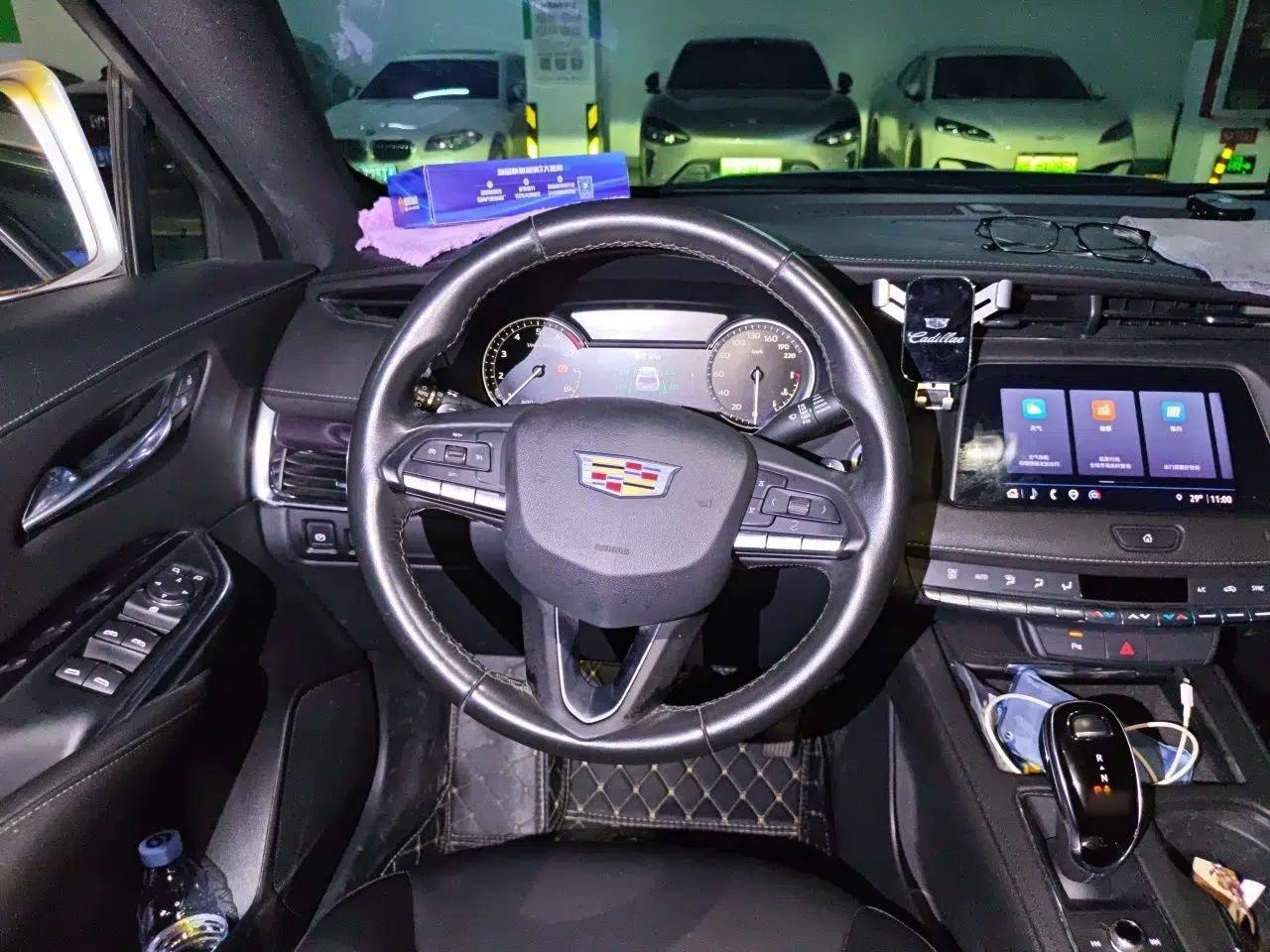 Cadillac XT4 2020 Revised Version 28T Two-Wheel Drive Leading Edition — миниатюра 11