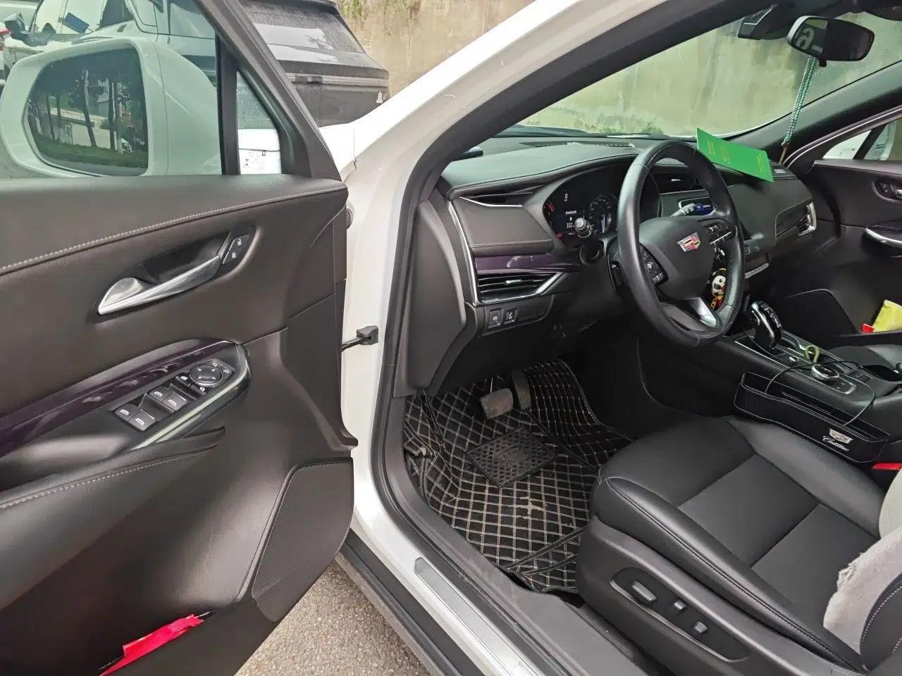 Cadillac XT4 2021 28T Two-Wheel Drive Tech Edition — миниатюра 17