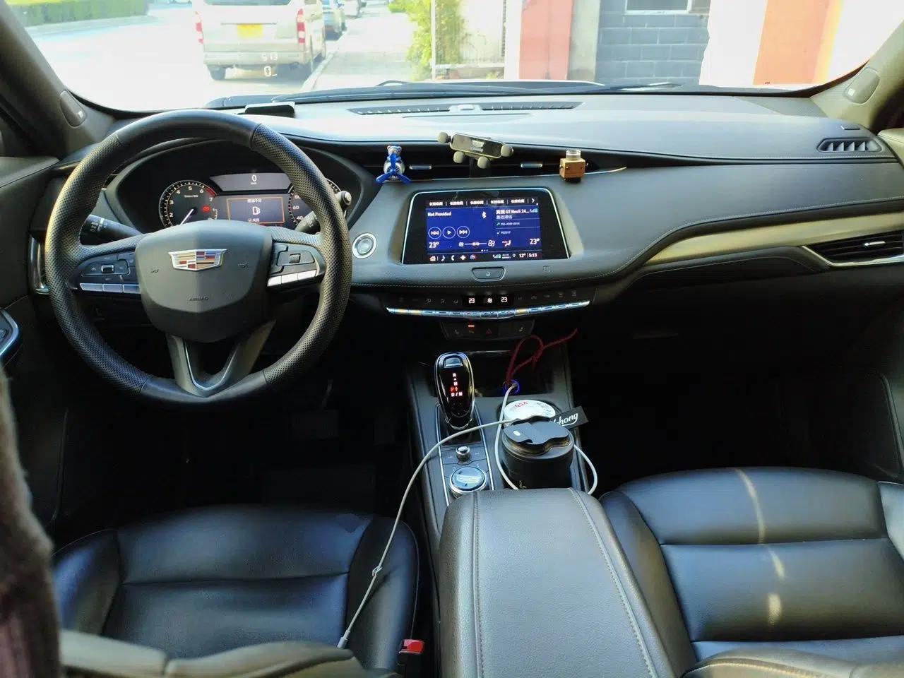 Cadillac XT4 2021 28T Two-Wheel Drive Leading Version — миниатюра 10