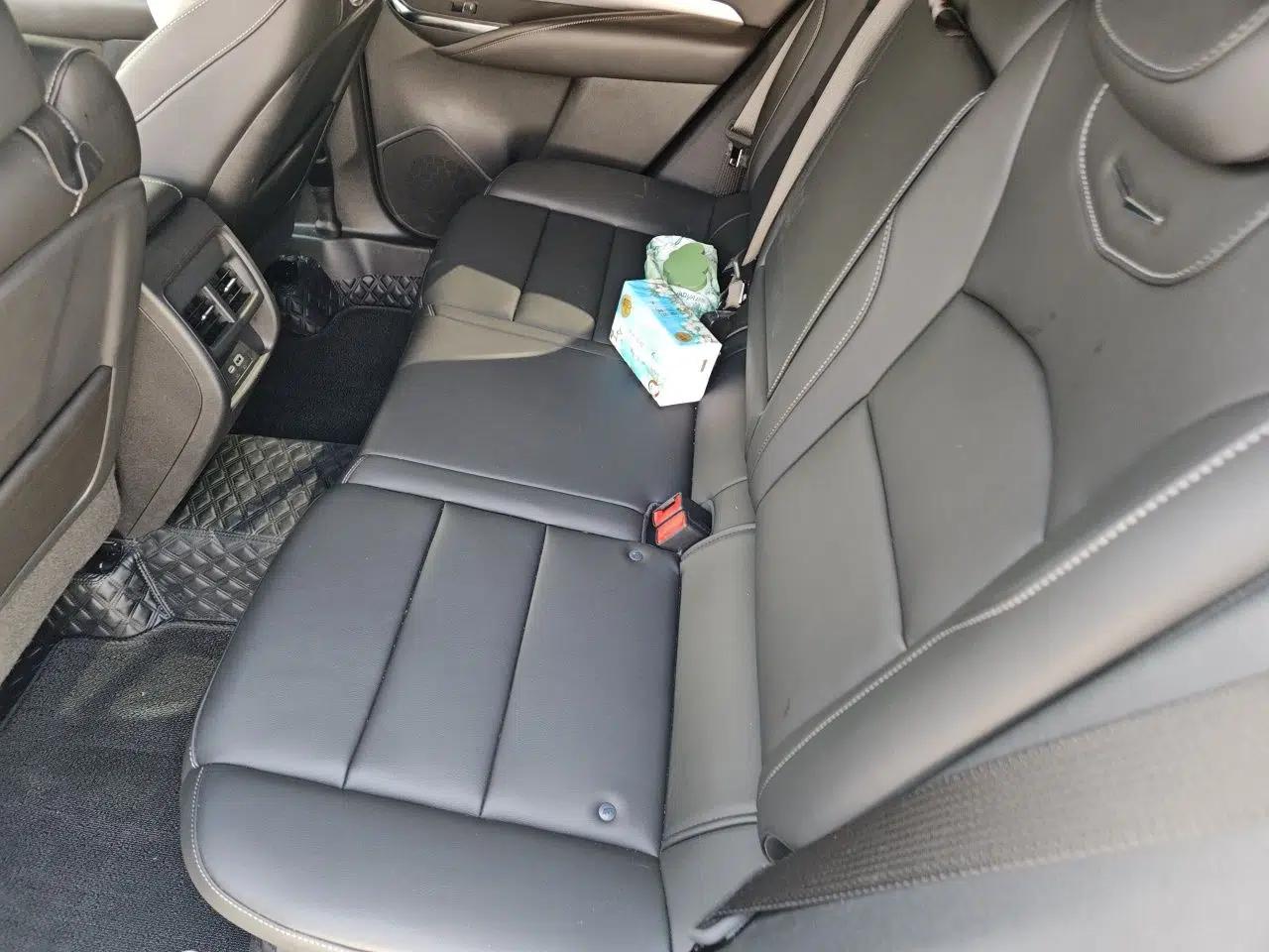 Cadillac XT4 2024 Facelift 28T Two-Wheel-Drive Luxury Version — миниатюра 18